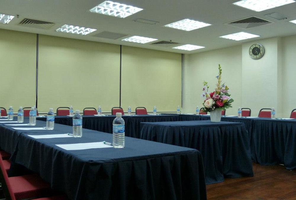 Travelodge Chinatown Kuala Lumpur Exterior photo